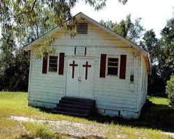 The cemetery also includes a small Mount Olive Baptist Church The cemetery also includes a small Mount Olive Baptist Church.
